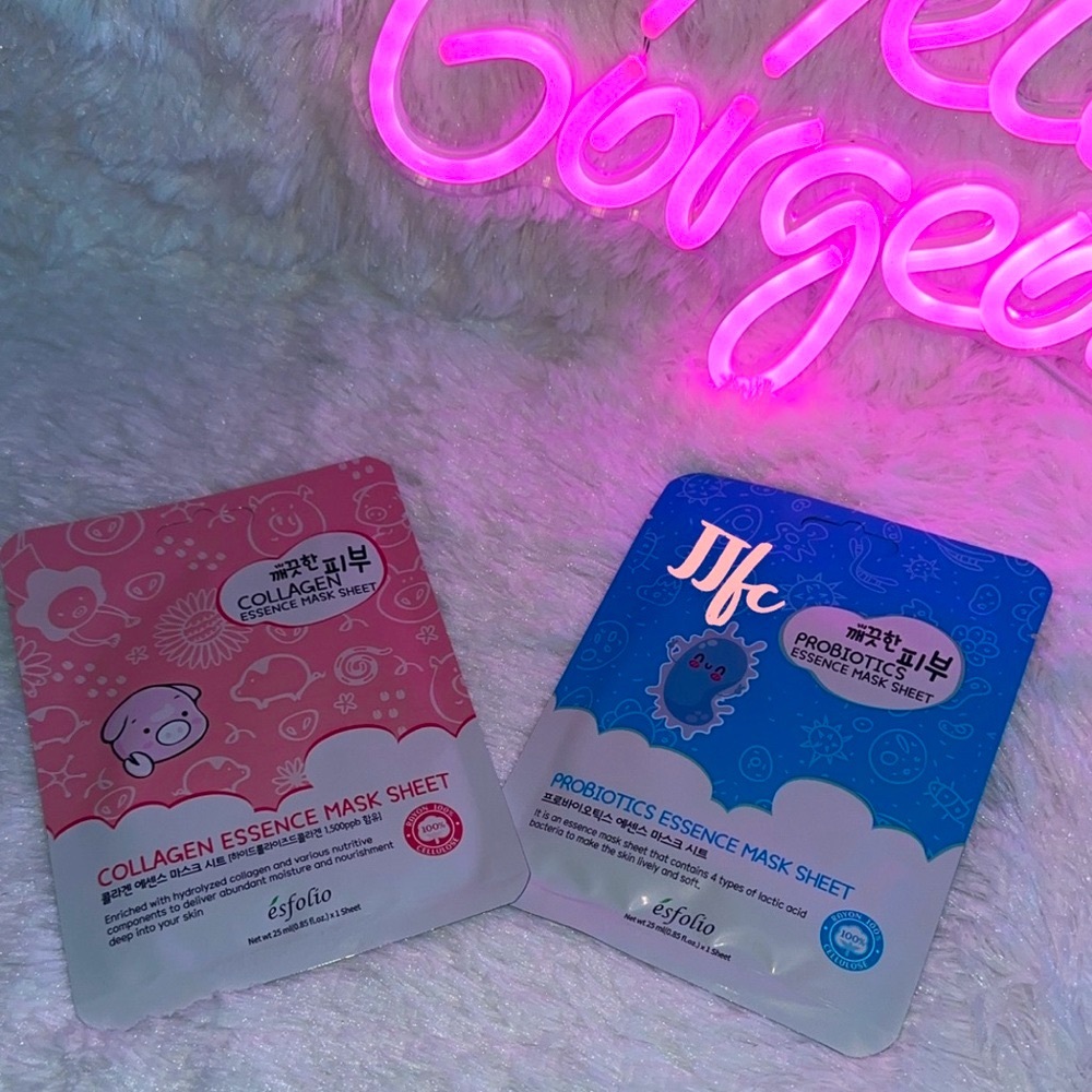 Korean skincare set of two 🩵🩷